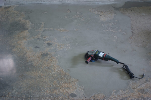 Large floor repair with DiamaKrete Mortar